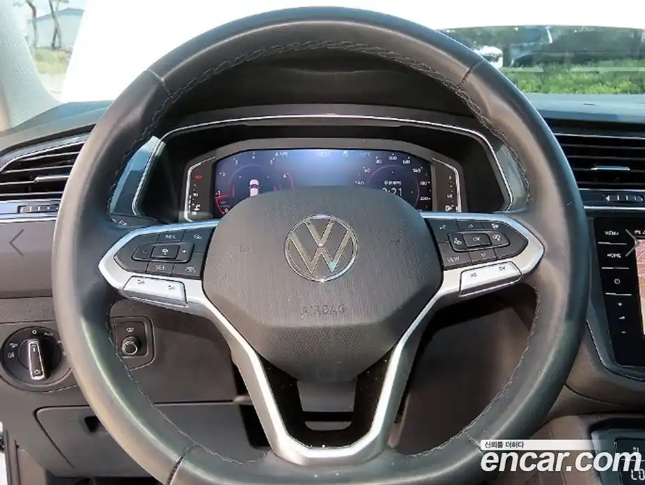 Volkswagen Tiguan 2023 2.0 гидро в Москве, фото 8