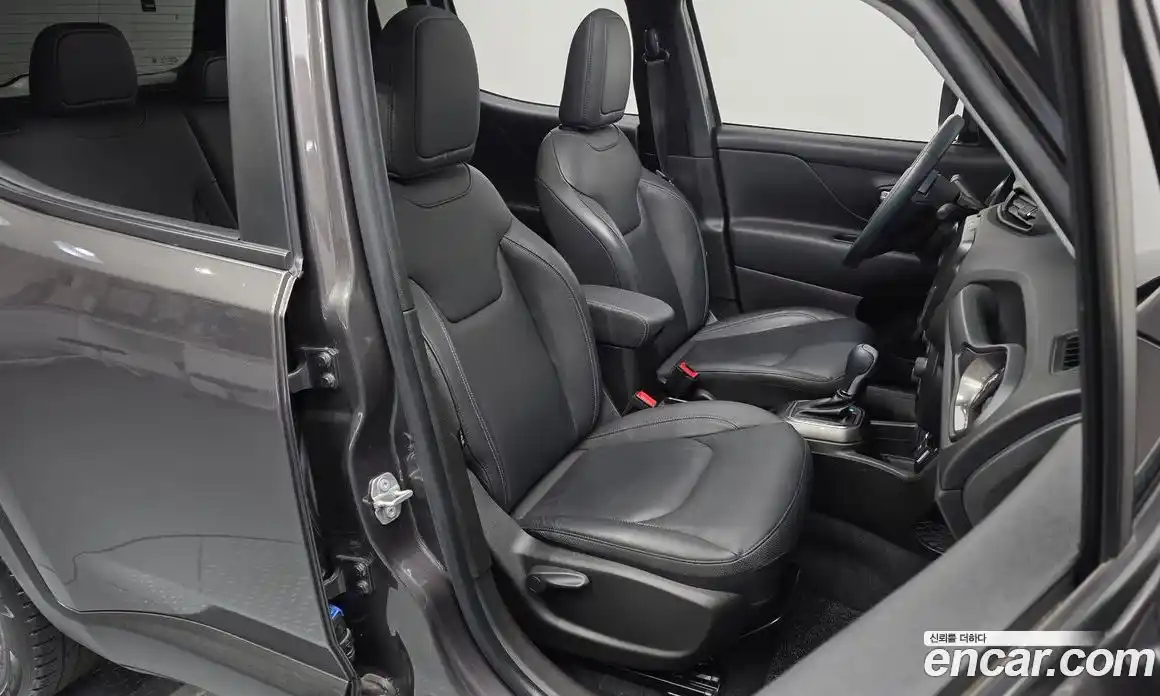 Jeep Renegade 2021 2.4 гидро в Москве, фото 12