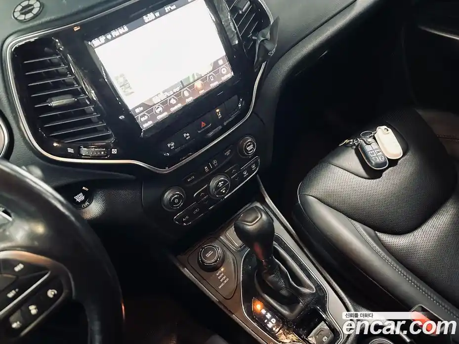 Jeep Cherokee 2020 2.4 гидро в Москве, фото 11