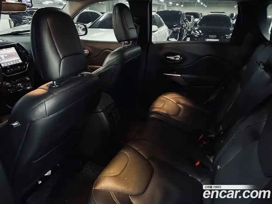 Jeep Cherokee 2020 2.4 гидро в Москве, фото 10