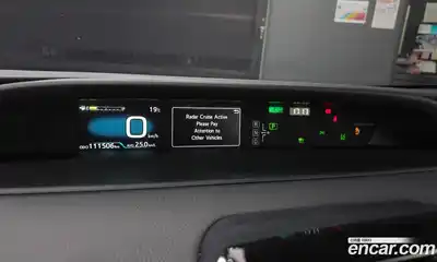 Toyota Prius 2022 1.8 гидро в Москве № 2133062, миниатюра 11