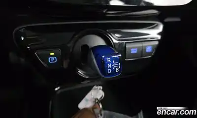 Toyota Prius 2022 1.8 гидро в Москве № 2133062, миниатюра 12