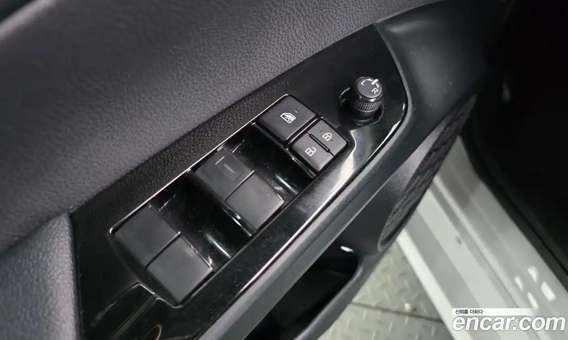 Toyota Prius 2022 1.8 гидро в Москве № 2133062, фото 19