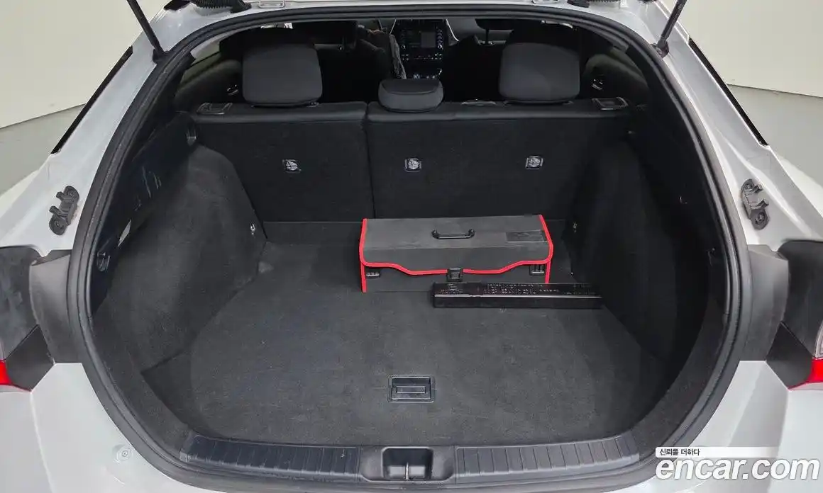 Toyota Prius 2022 1.8 гидро в Москве № 2133062, фото 30