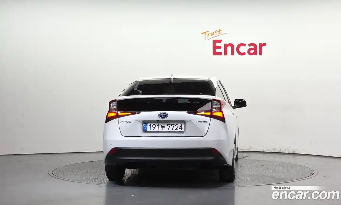 Toyota Prius 2022 1.8 гидро в Москве № 2133062, фото 4
