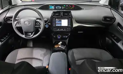 Toyota Prius 2022 1.8 гидро в Москве № 2133062, миниатюра 10
