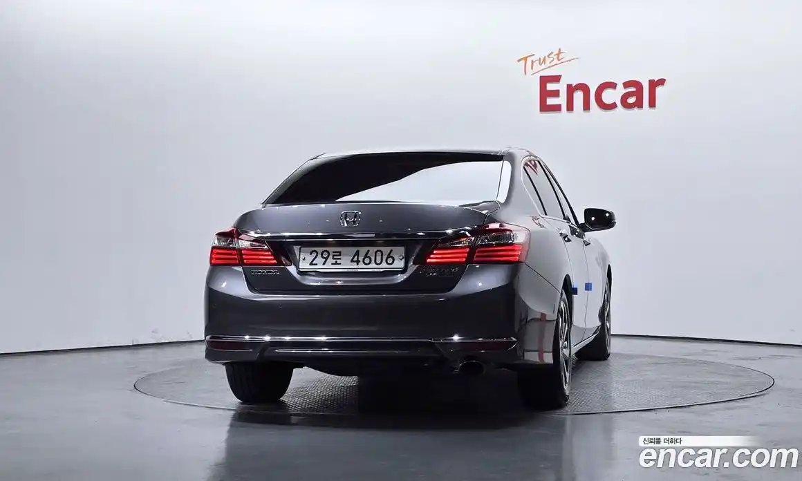 Honda Accord 2017 2.4 гидро в Москве № 2133298, фото 4