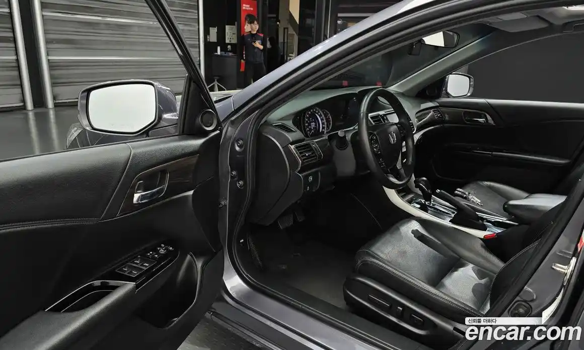 Honda Accord 2017 2.4 гидро в Москве № 2133298, фото 10