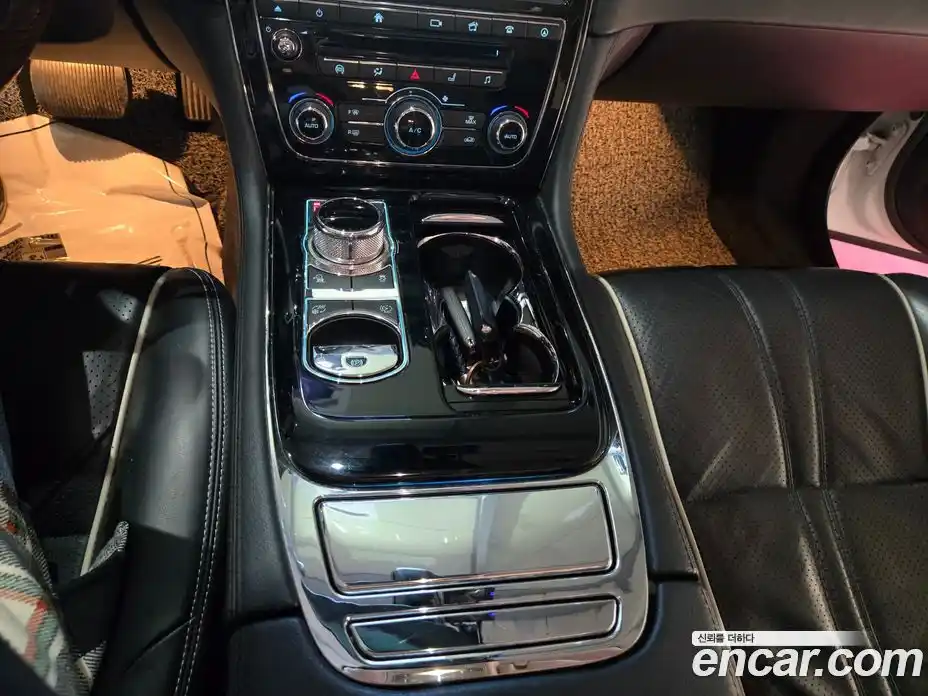 Jaguar XJ 2017 3.0 гидро, фото 13