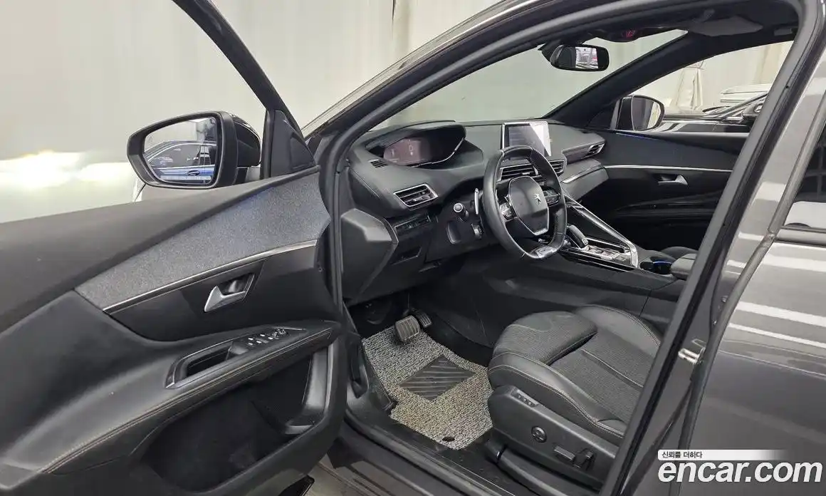 Peugeot 5008 2020 1.5 гидро в Москве, фото 10