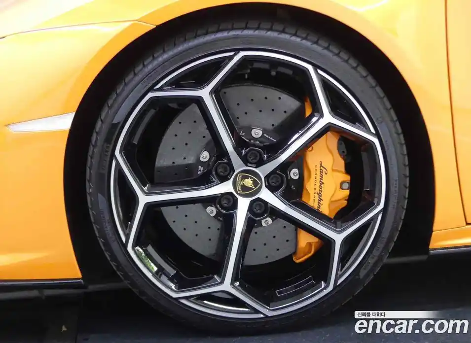 Lamborghini Huracan 2023 5.2 гидро, фото 9