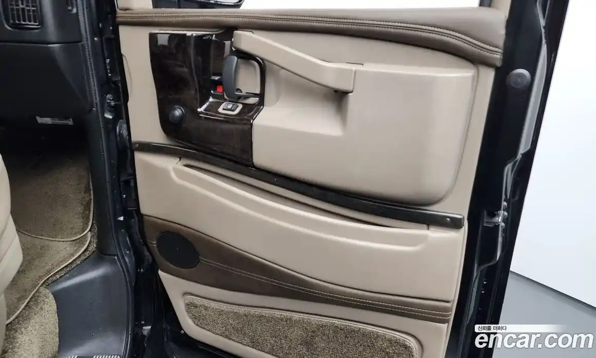 Chevrolet Express Van 2018 6.0 гидро в Москве, фото 15