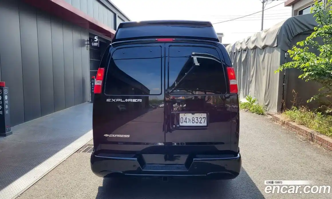 Chevrolet Express Van 2018 6.0 гидро в Москве, фото 4