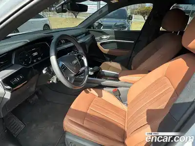 Audi Q8 e-tron 2024 гидро в Москве, миниатюра 12