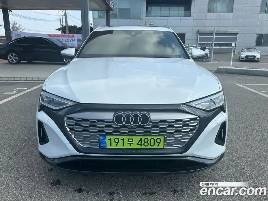 Audi Q8 e-tron 2024 гидро в Москве, фото 3