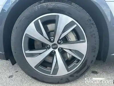 Audi Q8 e-tron 2024 гидро в Москве, миниатюра 5