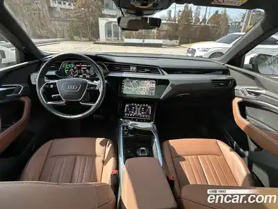 Audi Q8 e-tron 2024 гидро в Москве, миниатюра 7