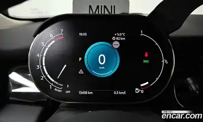 Mini Cooper 2024 1.5 гидро в Москве № 231379, миниатюра 8
