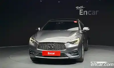 Infiniti Q30 2019 2.0 гидро в Москве № 256152, миниатюра 3