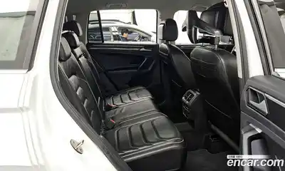 Volkswagen Tiguan 2021 2.0 гидро в Москве № 168849, миниатюра 12