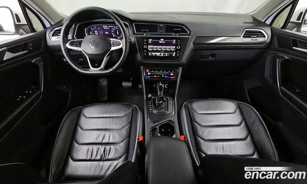 Volkswagen Tiguan 2021 2.0 гидро в Москве № 168849, фото 7