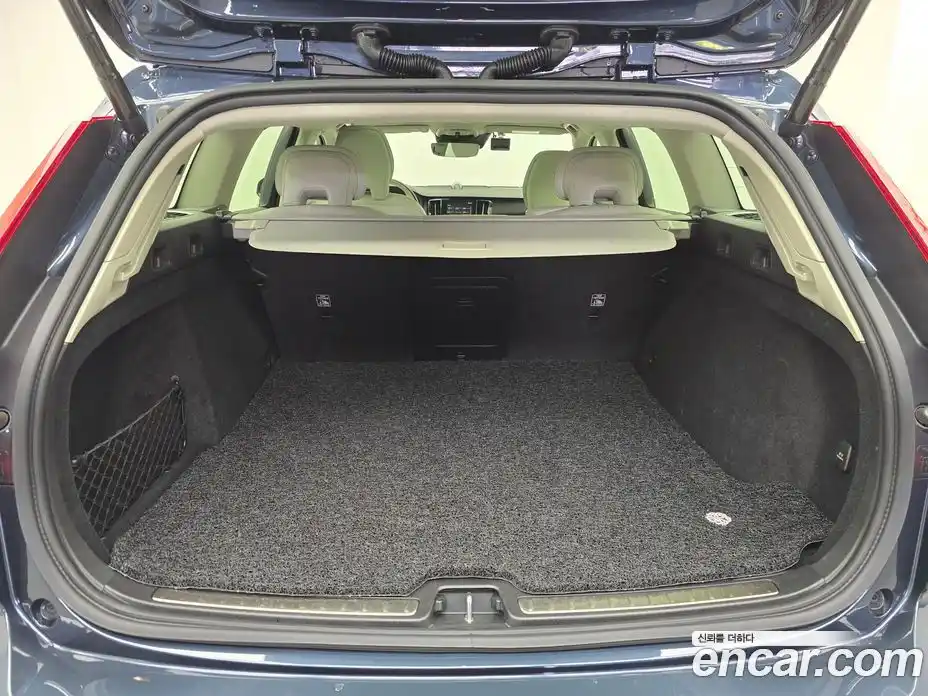 Volvo V60 2021 2.0 гидро в Москве, фото 18
