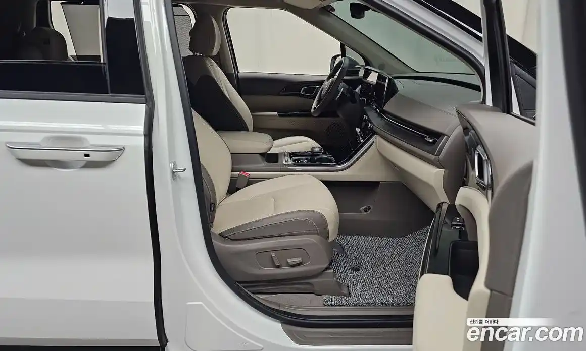 Kia Canival 2023 3.5 гидро в Москве, фото 17