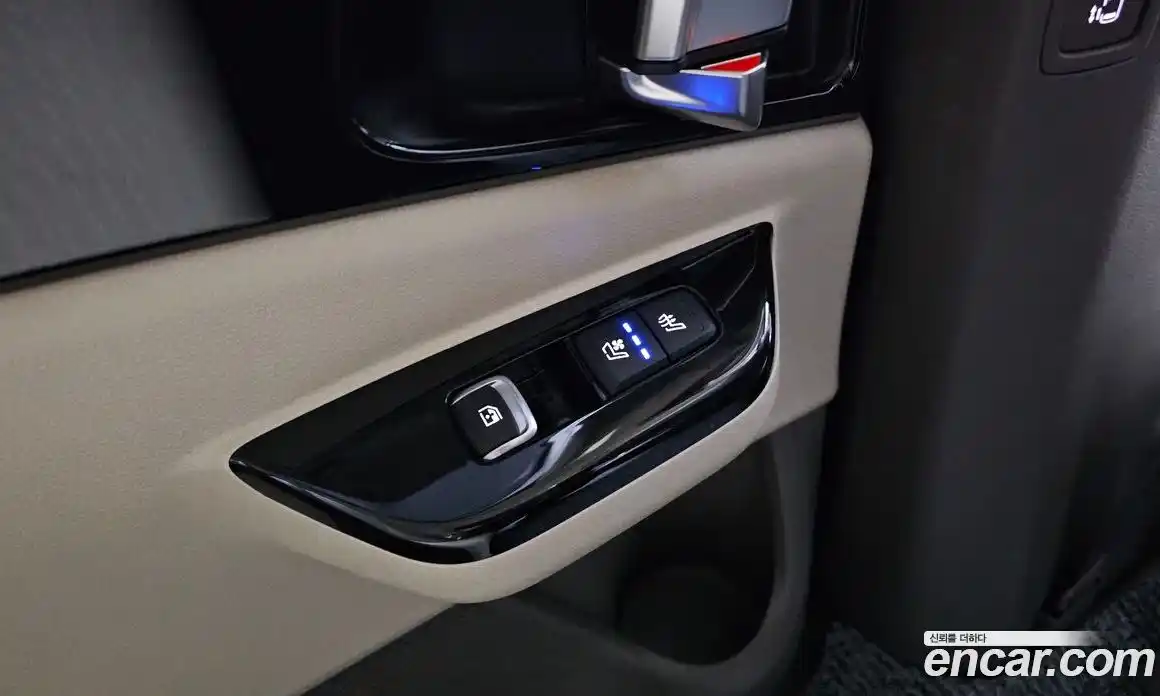 Kia Canival 2023 3.5 гидро в Москве, фото 25