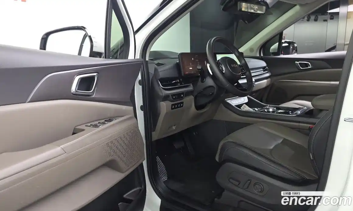 Kia Canival 2024 1.6 гидро в Москве, фото 13