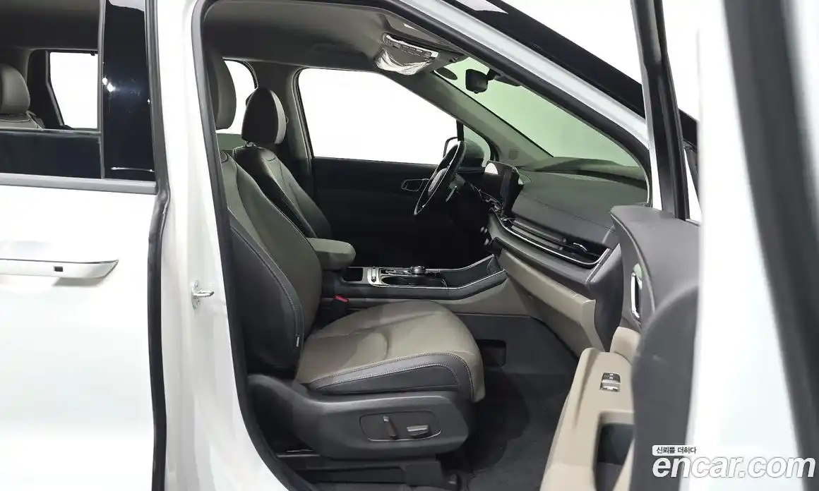 Kia Canival 2024 1.6 гидро в Москве, фото 17