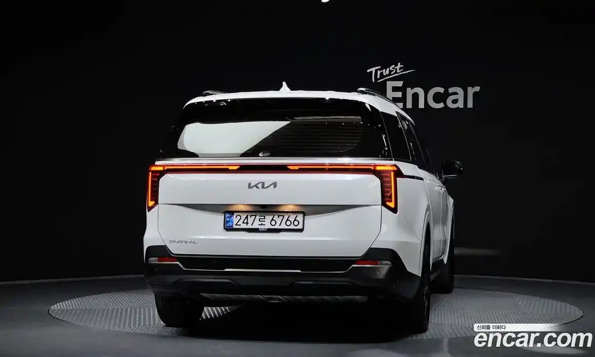 Kia Canival 2025 2.2 гидро в Москве, фото 4