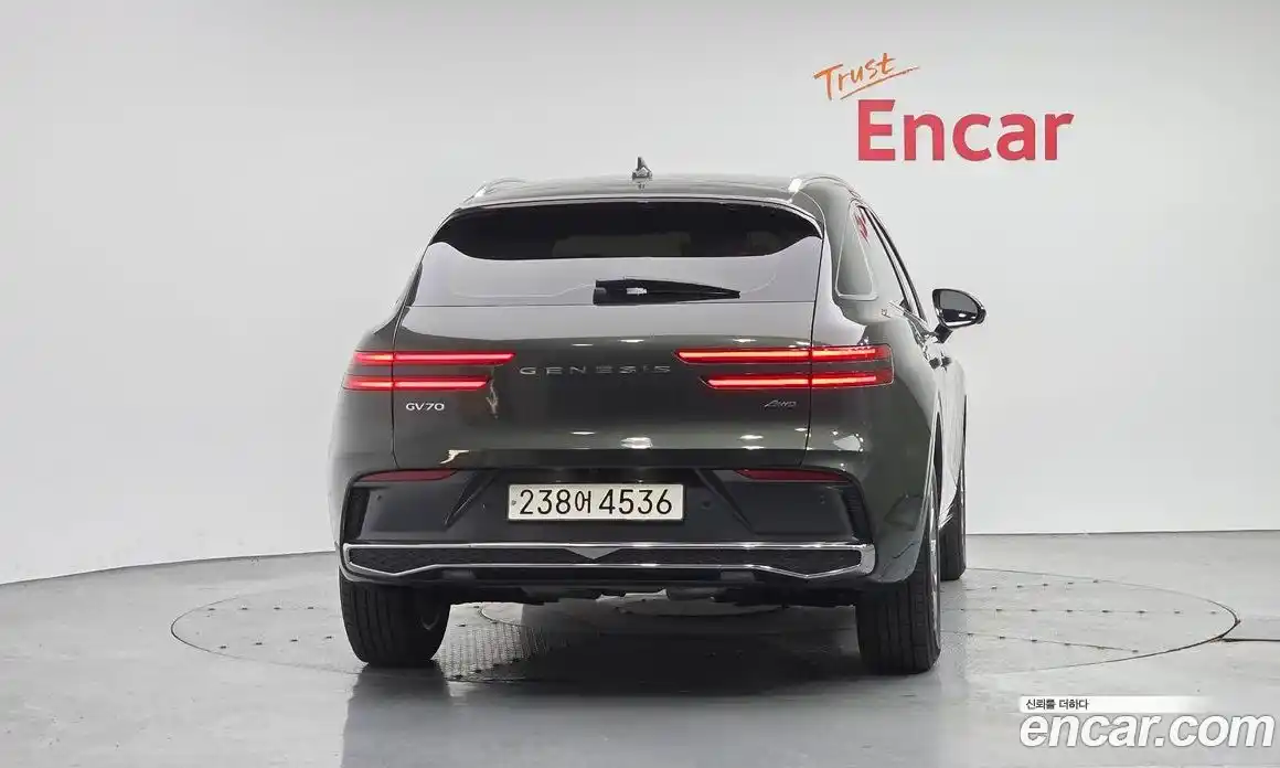 Genesis GV70 2024 2.5 гидро в Москве № 2125686, фото 4
