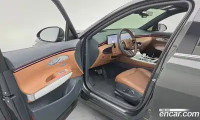 Genesis GV70 2024 2.5 гидро в Москве № 2125686, миниатюра 10