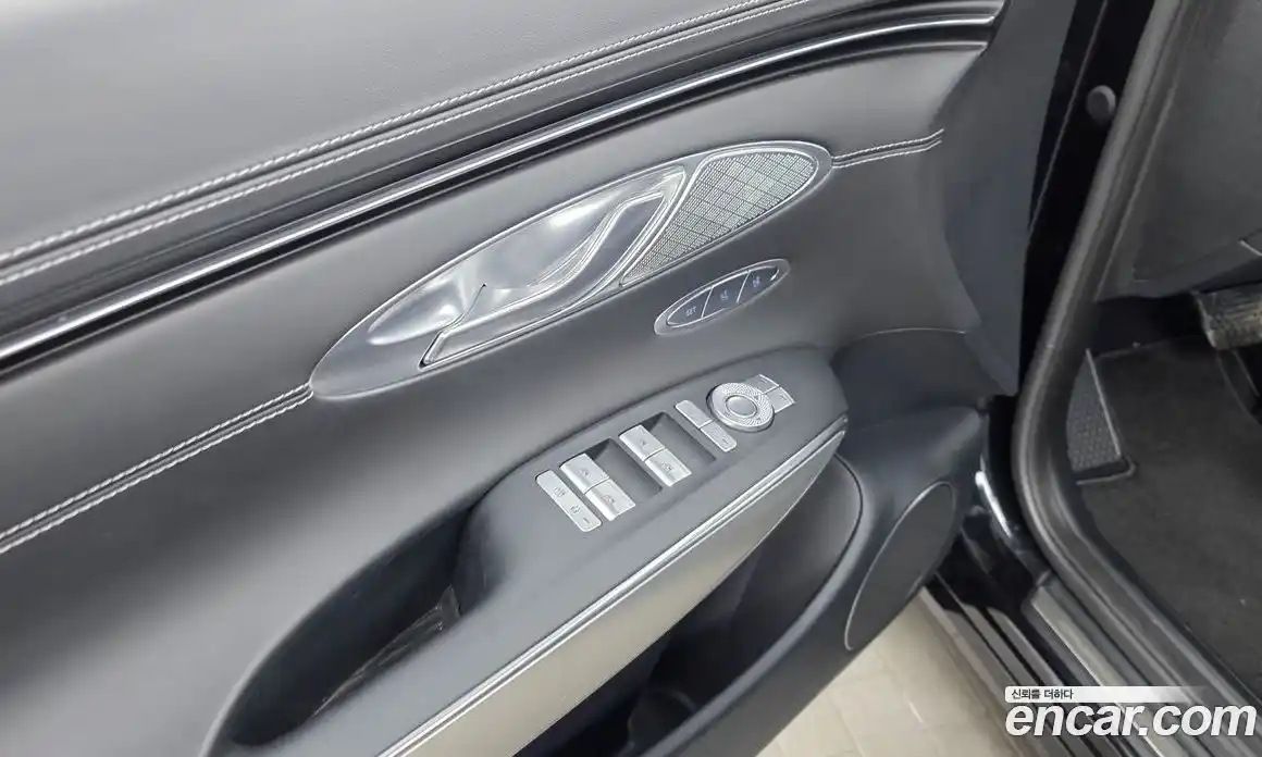 Genesis GV70 2022 2.5 гидро в Москве № 2125836, фото 30