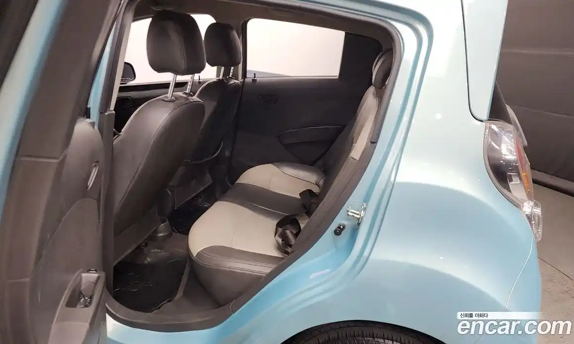 Chevrolet Spark 2012 1.0 гидро в Москве, фото 12