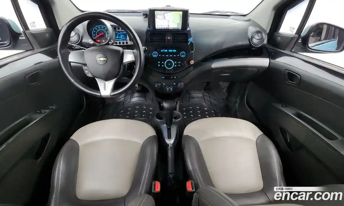 Chevrolet Spark 2012 1.0 гидро в Москве, фото 7