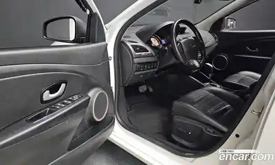 Renault SM3 2018 1.5 гидро в Москве № 2128926, миниатюра 11