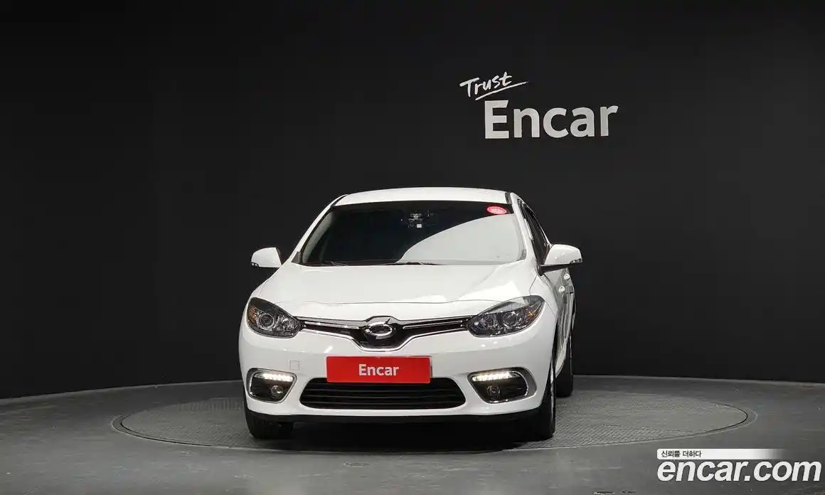 Renault SM3 2018 1.5 гидро в Москве № 2128926, фото 3