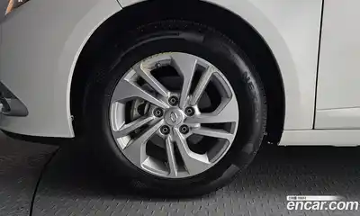 Renault SM3 2018 1.5 гидро в Москве № 2128926, миниатюра 5