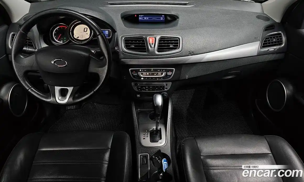 Renault SM3 2018 1.5 гидро в Москве № 2128926, фото 7
