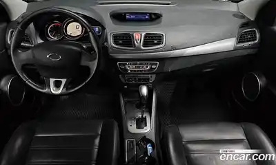 Renault SM3 2018 1.5 гидро в Москве № 2128926, миниатюра 7