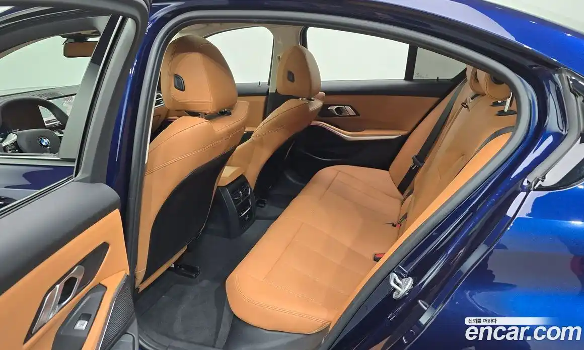 BMW 3-Series 2025 2.0 гидро в Москве, фото 17