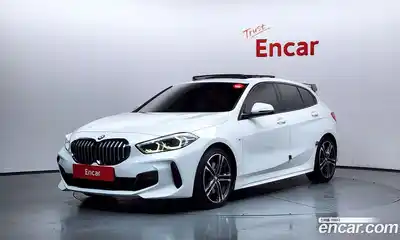 BMW 1-Series, 2022