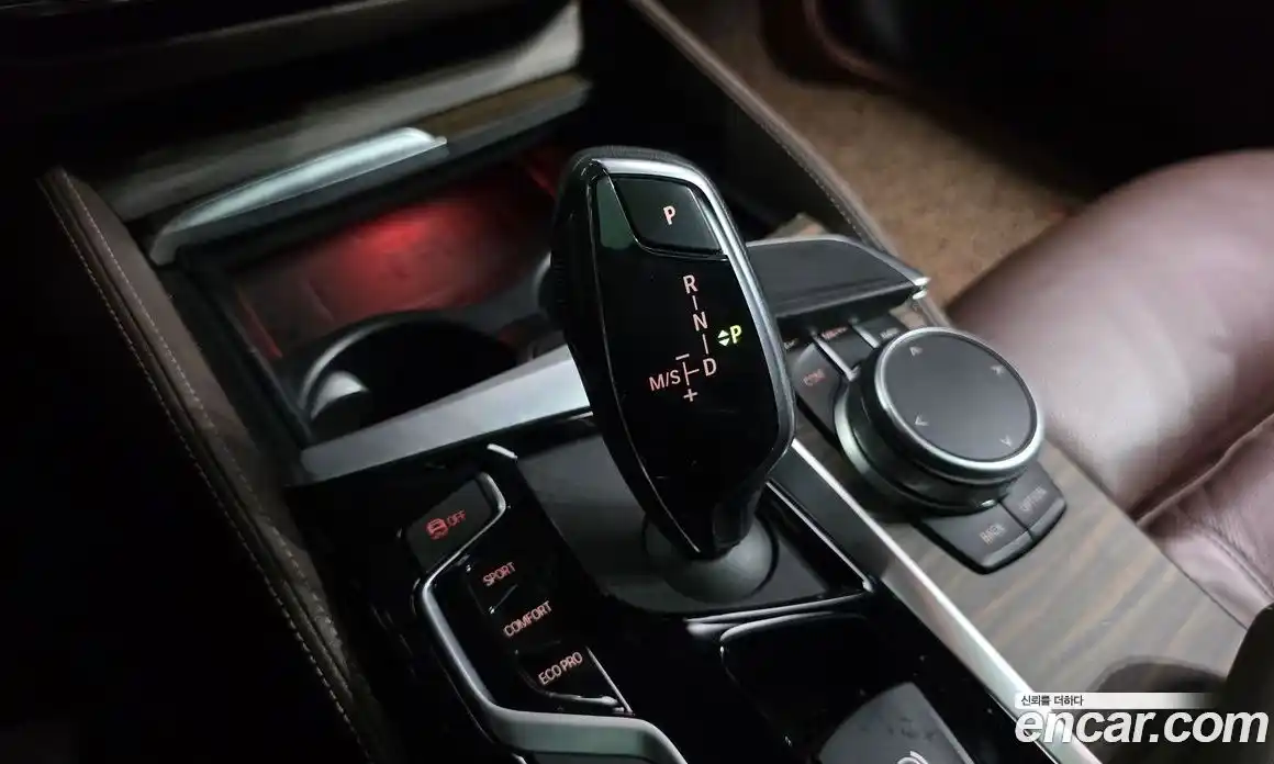 BMW 5-Series 2020 2.0 гидро в Москве, фото 9