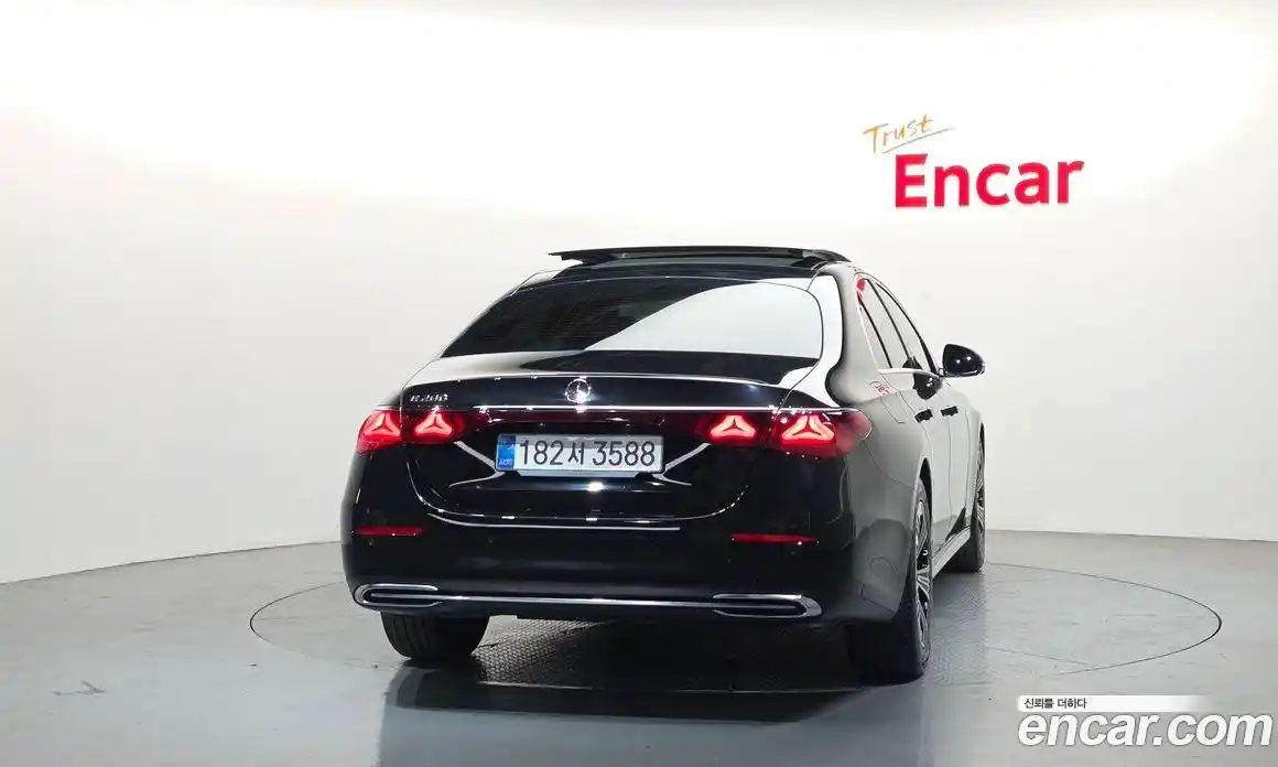 Mercedes-Benz E-Class 2025 2.0 гидро в Москве, фото 4