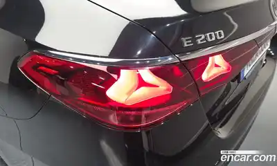 Mercedes-Benz E-Class 2025 2.0 гидро в Москве, миниатюра 9
