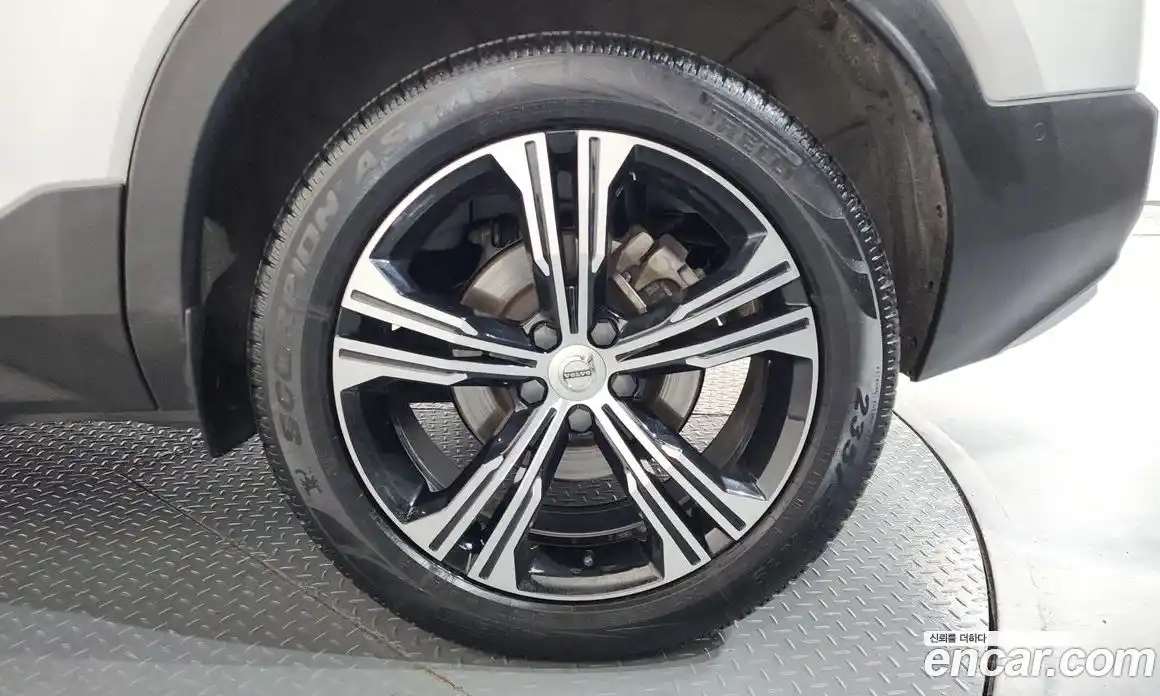 Volvo XC40 2021 2.0 гидро в Москве, фото 7