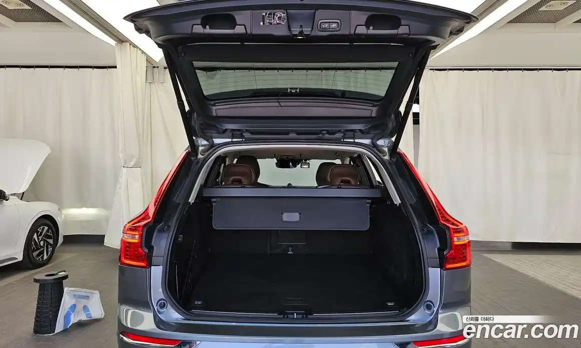 Volvo XC60 2019 2.0 гидро в Москве, фото 20