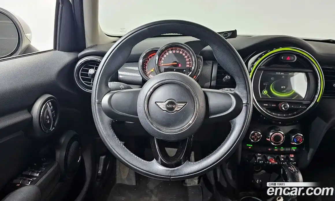 Mini Cooper 2017 1.5 гидро в Москве, фото 13