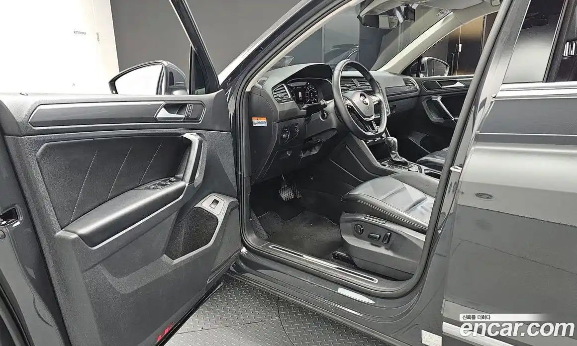 Volkswagen Tiguan 2018 2.0 гидро в Москве, фото 13